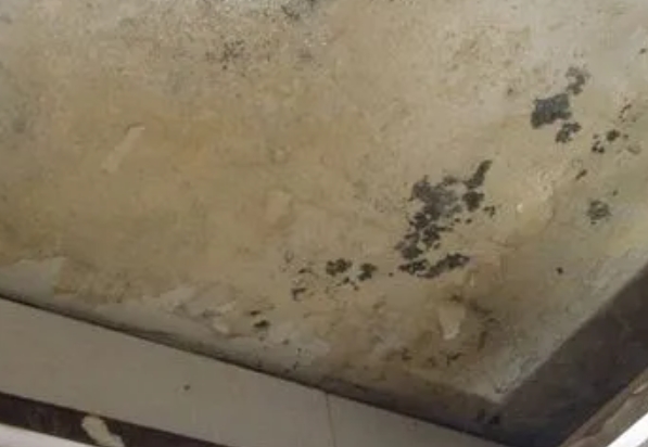 纳溪阳台漏水维修公司分享下纳溪卫生间渗水维修需要注意哪些问题。